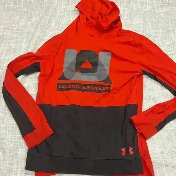BOYS UNDER ARMOUR HEATGEAR HOODIE - Picture 1 of 5
